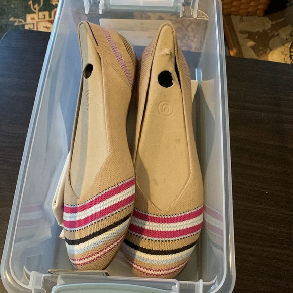 Rothy’s Size 11 Camel Ribbon Stripe Unicorn Pair!! - Picture 5 of 6